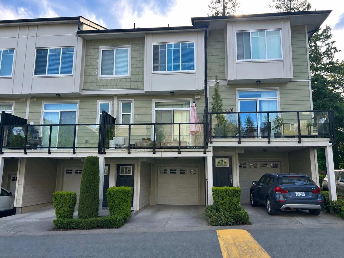 Living Room Photo of 50 13670 62 Avenue, Surrey, BC