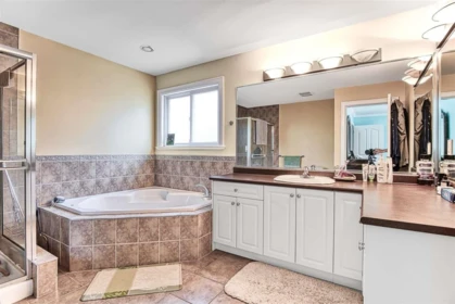 Walk-In Closet Photo of 14670 76a Avenue, Surrey, BC
