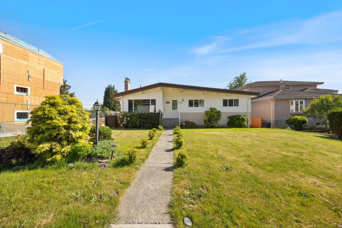Exterior Rear Photo of 6890 Hycrest Drive, Burnaby, BC