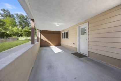 Backyard Photo of 6890 Hycrest Drive, Burnaby, BC