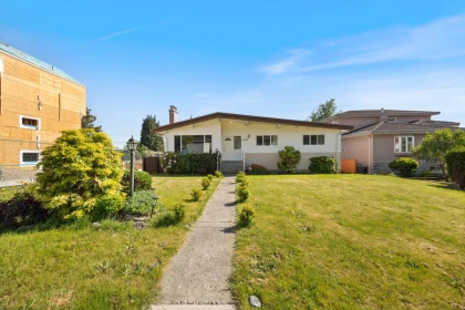 6890 Hycrest Drive, Burnaby, BC, Burnaby — Single Family Residence for sale