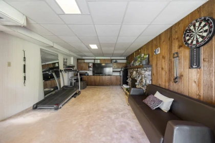 Hallway Photo of 6890 Hycrest Drive, Burnaby, BC