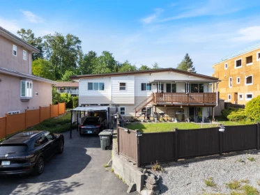 Outdoor Kitchen Photo of 6890 Hycrest Drive, Burnaby, BC