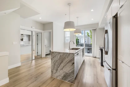Guest Bathroom Photo of 5 20852 77a Avenue, Langley, BC