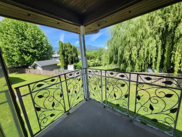 Walk-In Closet Photo of 46645 Hope River Road, Chilliwack, BC