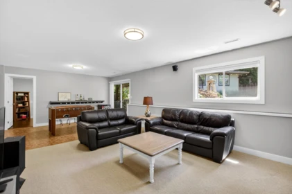 Hallway Photo of 23376 124a Avenue, Maple Ridge, BC