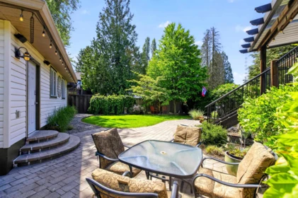 Swimming Pool Photo of 23376 124a Avenue, Maple Ridge, BC