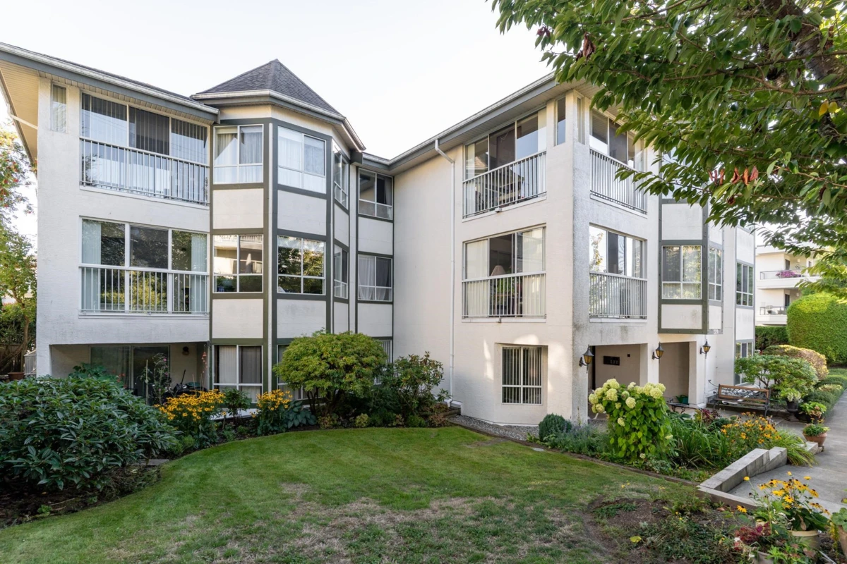 Exterior Rear Photo of 204 15130 Roper Avenue, White Rock, BC