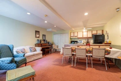 Hallway Photo of 204 15130 Roper Avenue, White Rock, BC