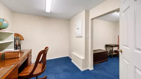 Hallway Photo of 47 32361 Mcrae Avenue, Mission, BC