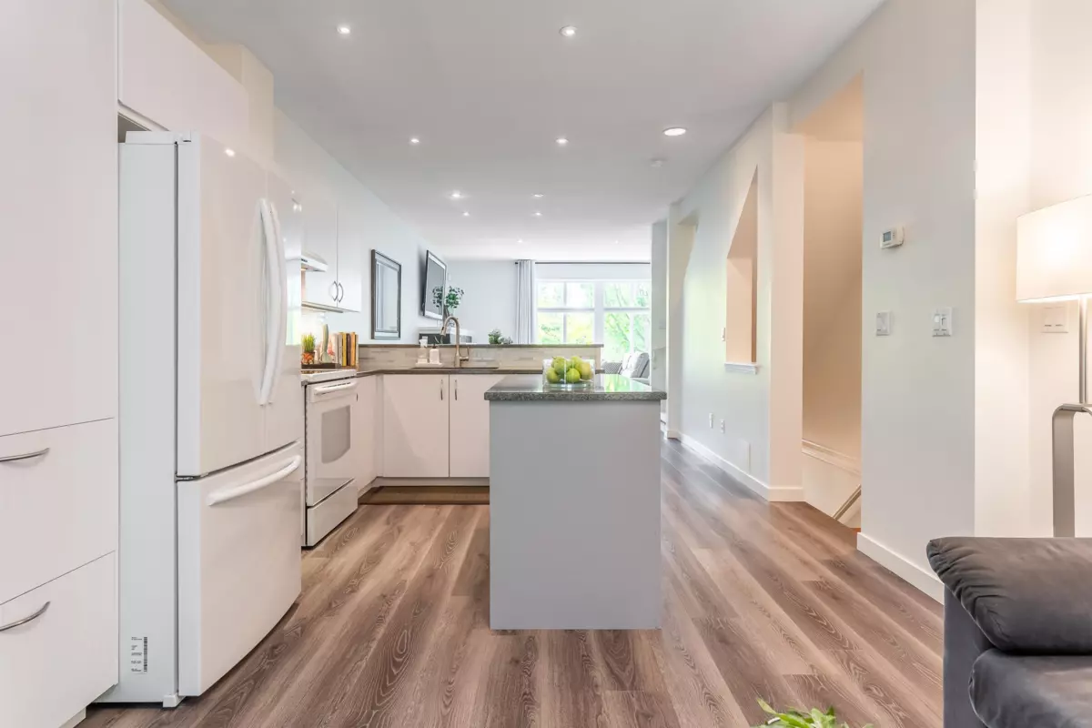 Living Room Photo of 4 14959 58 Avenue, Surrey, BC