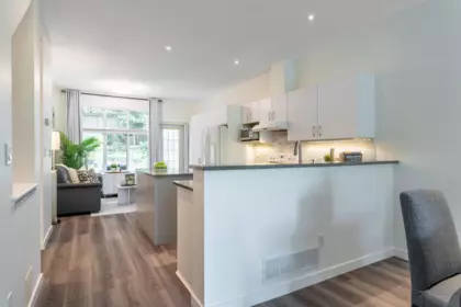 Kitchen Island Photo of 4 14959 58 Avenue, Surrey, BC