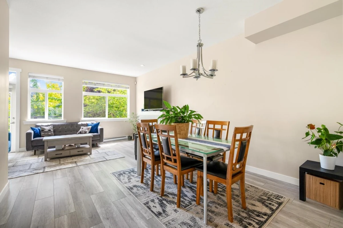 Dining Area Photo of 16 14377 60 Avenue, Surrey, BC