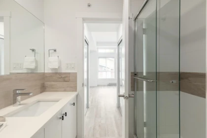 Hallway Photo of 41 24108 104 Avenue, Maple Ridge, BC
