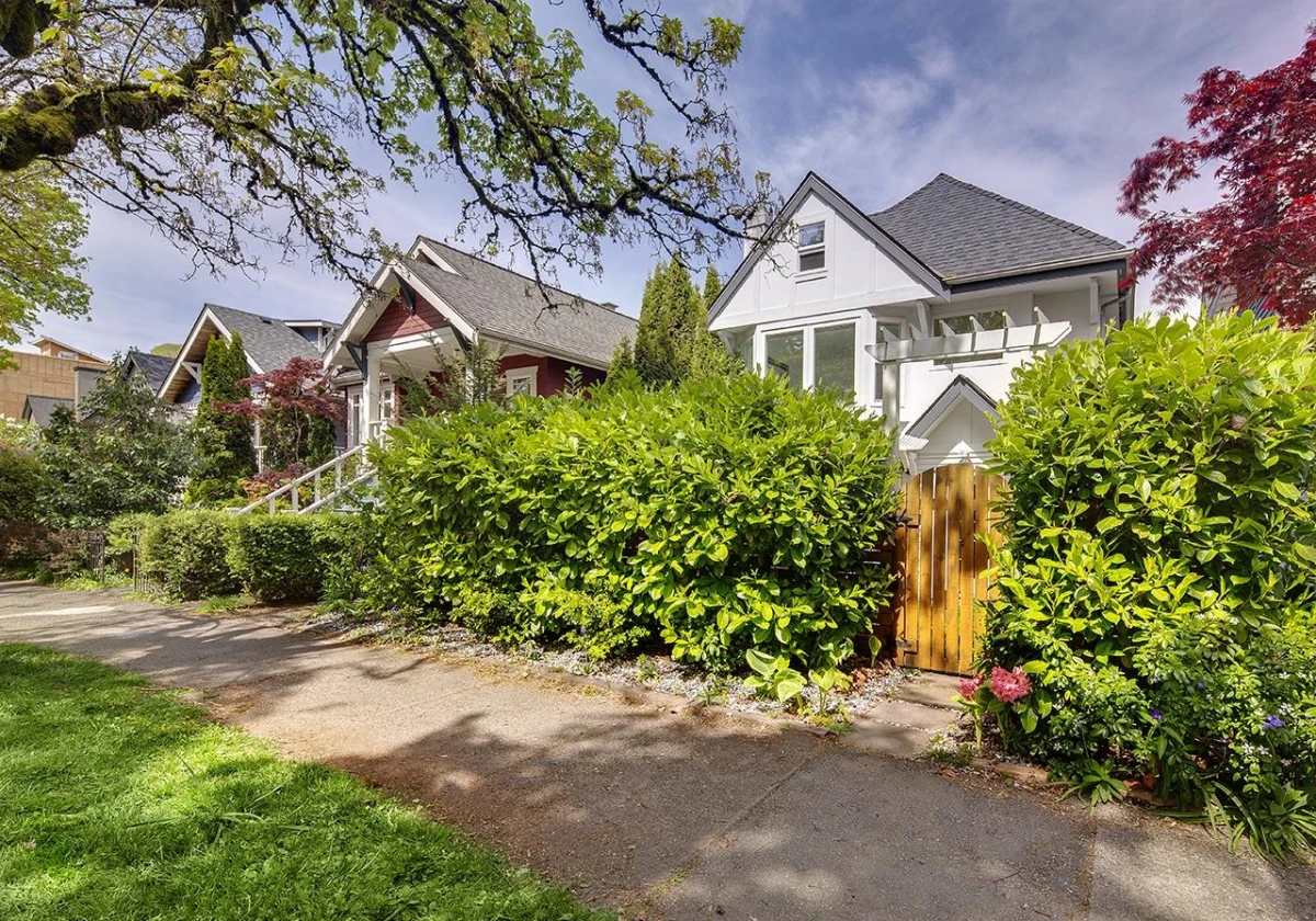 Exterior Rear Photo of 2977 W 6th Avenue, Vancouver, BC