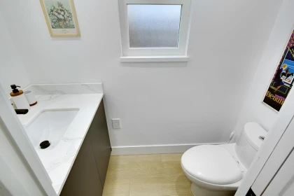 Hallway Photo of 2977 W 6th Avenue, Vancouver, BC