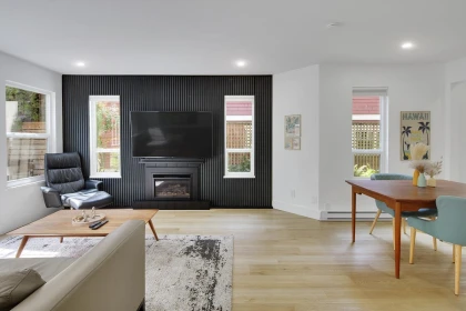 Primary Bedroom Photo of 2977 W 6th Avenue, Vancouver, BC