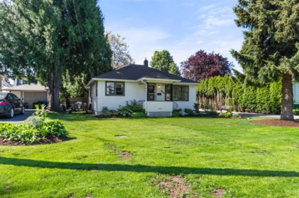 Laundry Room Photo of 46054 King Avenue, Chilliwack, BC