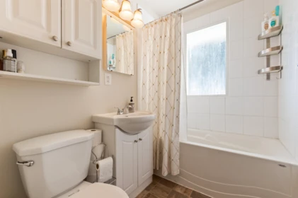 Walk-In Closet Photo of 46054 King Avenue, Chilliwack, BC