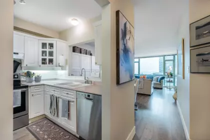 Laundry Room Photo of 903 140 E 14th Street, North Vancouver, BC