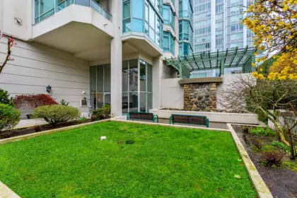 Street View Photo of 903 140 E 14th Street, North Vancouver, BC