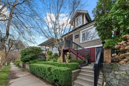 Front Yard Photo of 846 E 23rd Avenue, Vancouver, BC