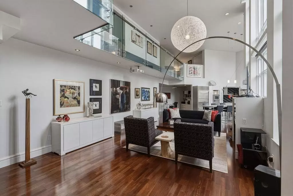 Dining Area Photo of 401 988 Richards Street, Vancouver, BC