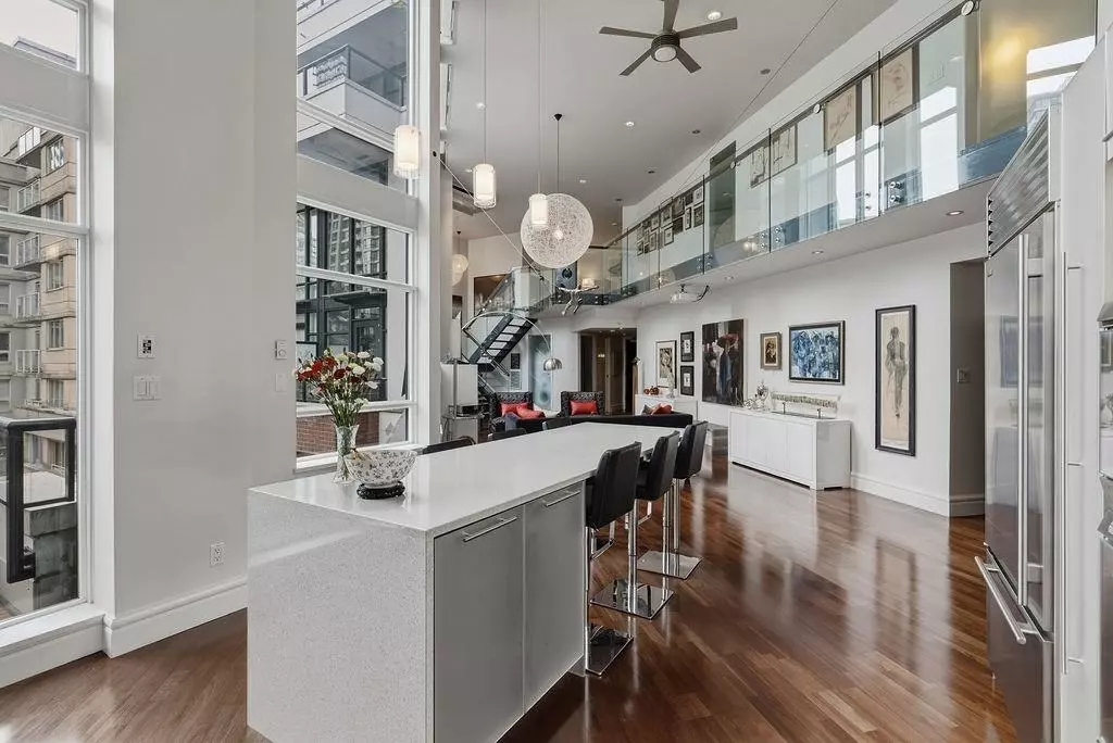 Family Room Photo of 401 988 Richards Street, Vancouver, BC