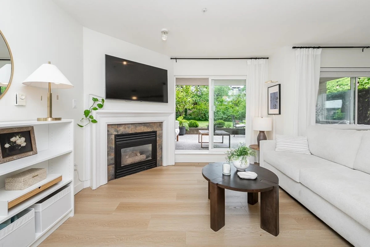 Living Room Photo of 102 15140 29a Avenue, Surrey, BC