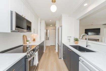 Breakfast Nook Photo of 102 15140 29a Avenue, Surrey, BC