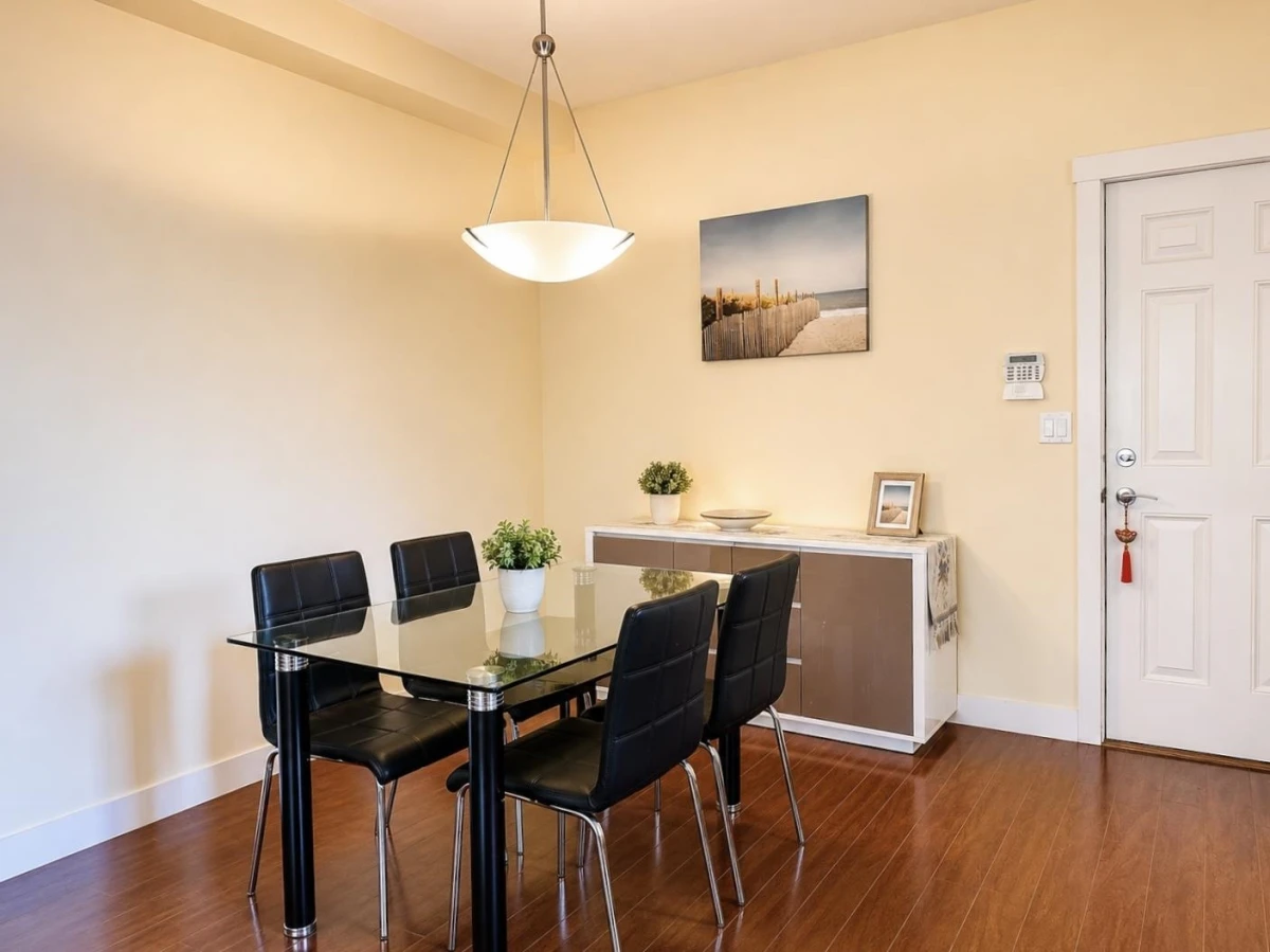 Family Room Photo of 5 9699 Sills Avenue, Richmond, BC