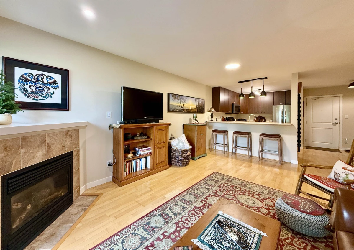 Exterior Rear Photo of 404 5631 Inlet Avenue, Sechelt, BC