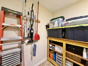 Hallway Photo of 404 5631 Inlet Avenue, Sechelt, BC