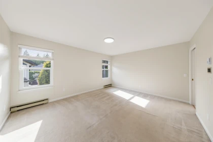 Laundry Room Photo of 14816 20a Avenue, Surrey, BC