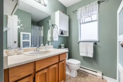 Hallway Photo of 6361 172 Street, Surrey, BC