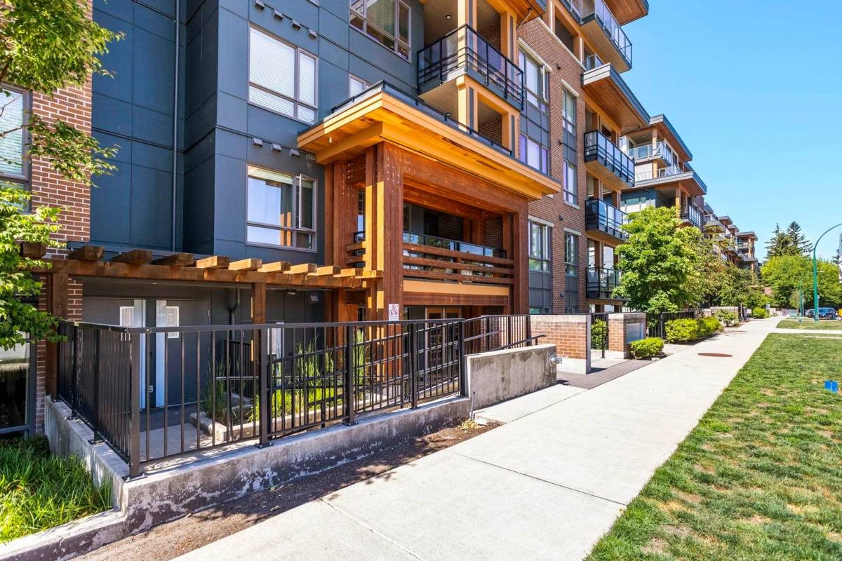 Family Room Photo of 613 721 Anskar Court, Coquitlam, BC