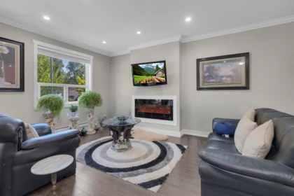 Guest Bathroom Photo of 17 14177 103 Avenue, Surrey, BC