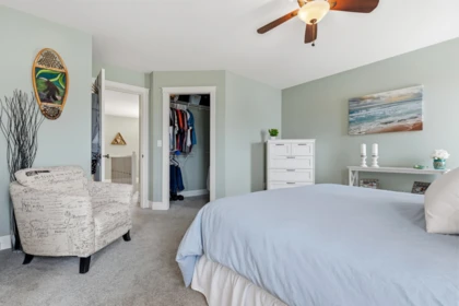 Guest Bathroom Photo of 45368 Wells Road, Chilliwack, BC