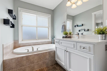Powder Room Photo of 45368 Wells Road, Chilliwack, BC