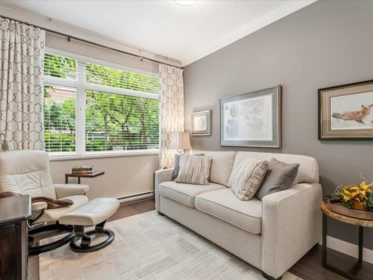 Powder Room Photo of 109 15360 20 Avenue, Surrey, BC