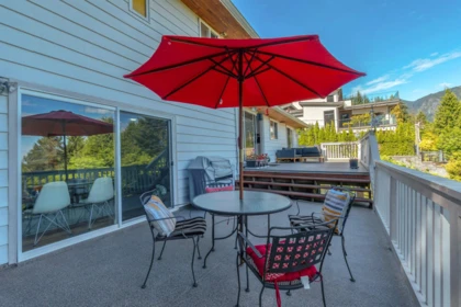 Office / Den Photo of 670 St. Andrews Road, West Vancouver, BC