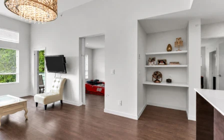 Walk-In Closet Photo of 508 1677 Lloyd Avenue, North Vancouver, BC