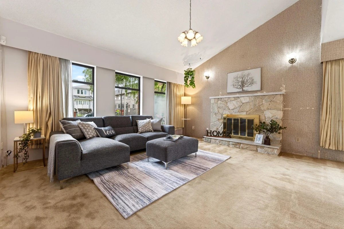 Dining Area Photo of 2031 E 23rd Avenue, Vancouver, BC