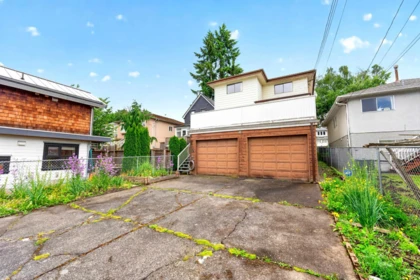 Hot Tub / Spa Photo of 2031 E 23rd Avenue, Vancouver, BC