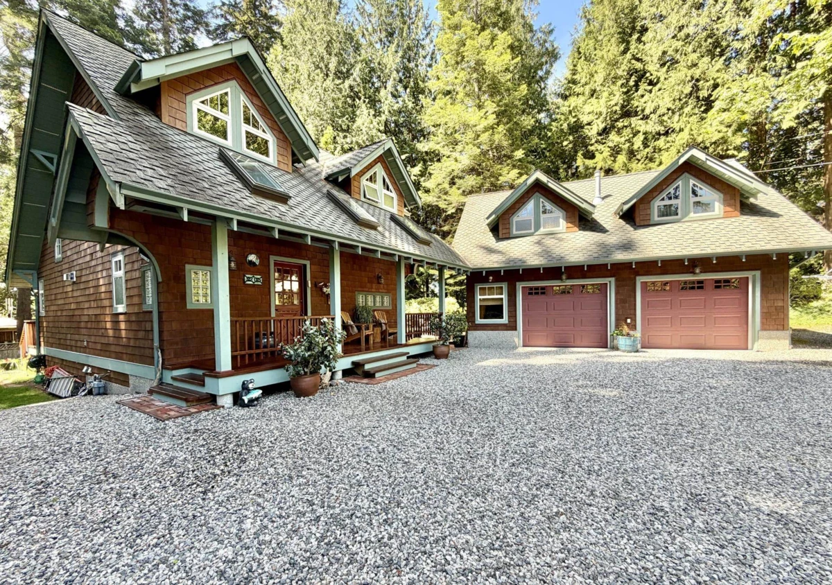 Exterior Rear Photo of 3205 Beach Avenue, Roberts Creek, BC