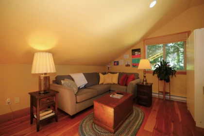 Hot Tub / Spa Photo of 3205 Beach Avenue, Roberts Creek, BC