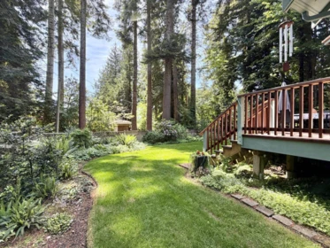Loft / Bonus Room Photo of 3205 Beach Avenue, Roberts Creek, BC