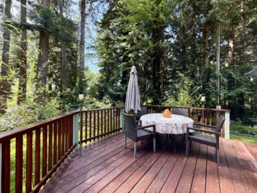 Office / Den Photo of 3205 Beach Avenue, Roberts Creek, BC