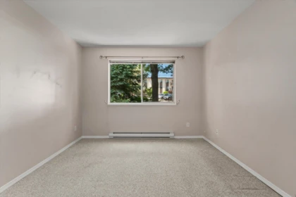 Office / Den Photo of 206 33165 Old Yale Road, Abbotsford, BC