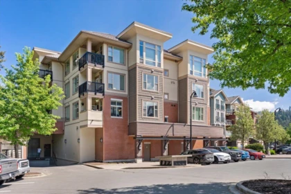 Swimming Pool Photo of 203 45530 Market Way, Chilliwack, BC